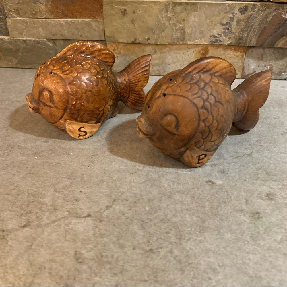 vintage kissing fish salt and pepper shakers